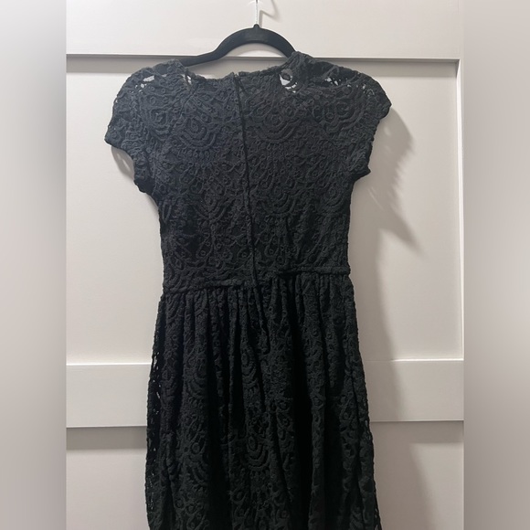 Black wedding guest dress size 4 US - Picture 2 of 3